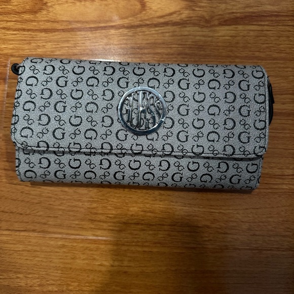 Guess Gray Monogram Wallet - Picture 1 of 1